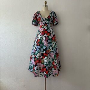 NWT Floral puff sleeves midi dress